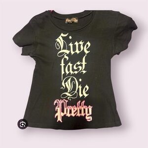 PUNXNKISSES BABY TEE “LIVE FAST DIE PRETTY” GOTH EMO ALT BADDIE